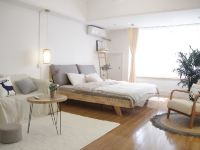 荆州房东的猫公寓 - 文艺一室大床房