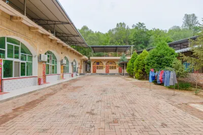 Yan'an Xinyuan Cave Homestay Hotels in Jinyan'an