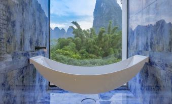 Mid-mountain Cloud & Water Hotel