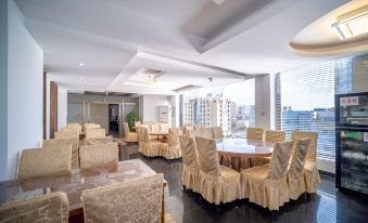 Boutique Holiday Hotel (Beihai Beibuwan Square)