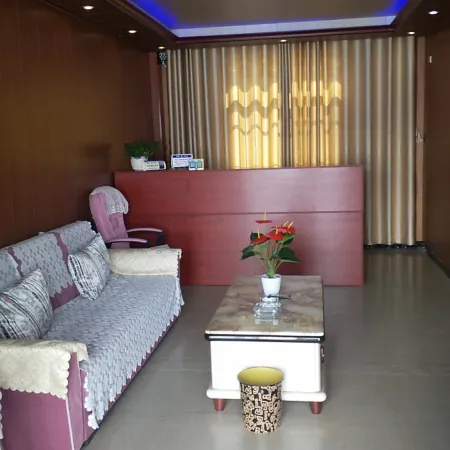 Baokang Huayi Hotel
