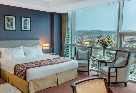 더 블루 스카이 호텔 & 타워