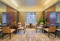Royal Suites & Towers Wuhan - 5-Star