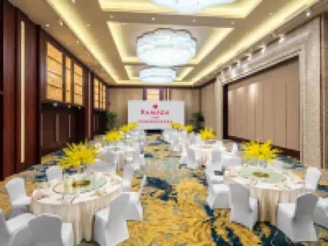 Ramada by Wyndham Heze Hotel a Heze