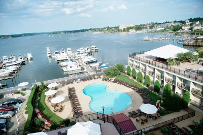 Molly Pitcher Inn Hotels in Red Bank