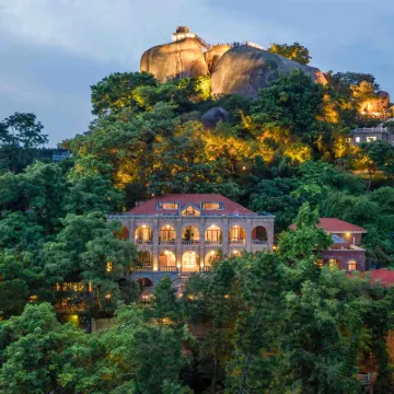 Linghai Hotel (Sunlight Rock Gangzaihou Beach Branch) Hotels near Sunlight Rock