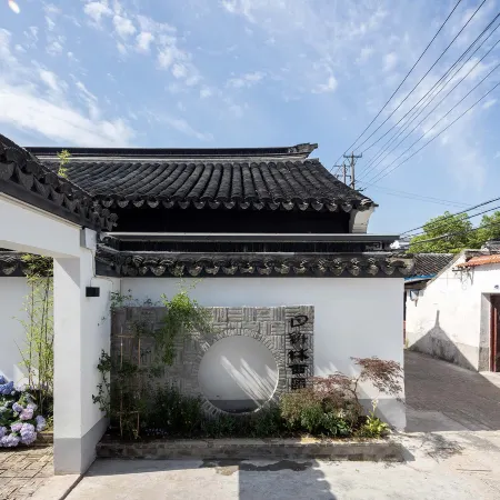 Rixie Linxi Guesthouse