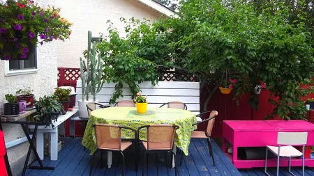 Brother Li Homestay Отели рядом с достопримечательностью «Университет Калгари»