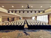 Rebecca Hotel (Xuchang Caowei Ancient Town Pangdonglai Times Square) - Business