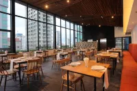 بايتونج هوتل آند ريزورت فنادق في بنوم بنه