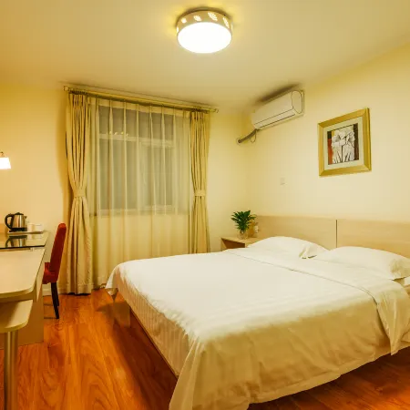 Jingcheng Business Hotel (Beijing Shilihe Metro Station)