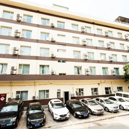 Homeinn Hotel (Taiyuan Beida Street Beixiaoqiang Wanda Plaza) Отели рядом с достопримечательностью «Бассейн Черный Дракон»