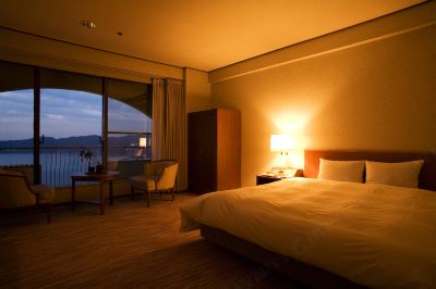 ダブルルーム（禁煙/34㎡） プラザ淡路島の写真