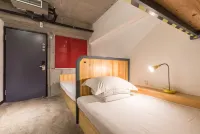 UniLoft Hostel (Dalian Railway StationDongguan Street Historical and Cultural Block Store）
