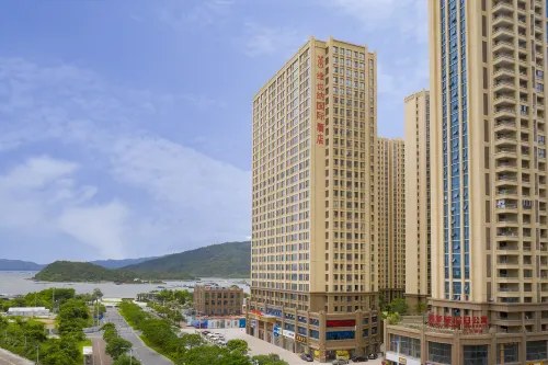Vienna International Hotel (Huizhou Daya Bay Coastal Park Branch) - Ocean View