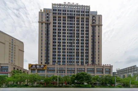 CHEERMAY HOTELS (Qingyuan Wanbang Center)