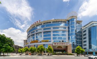 Vienna Hotel (Jiangmen Yingbin Avenue)