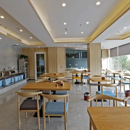 Lizun Select Hotel (Hebi Liyang Road Branch)
