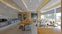 Lizun Select Hotel (Hebi Liyang Road Branch) Hotels in Hebi