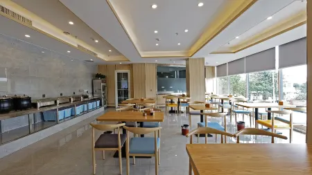 Lizun Select Hotel (Hebi Liyang Road Branch) Отели в г. Хэби