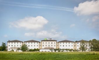 H+ Frankfurt Airport West