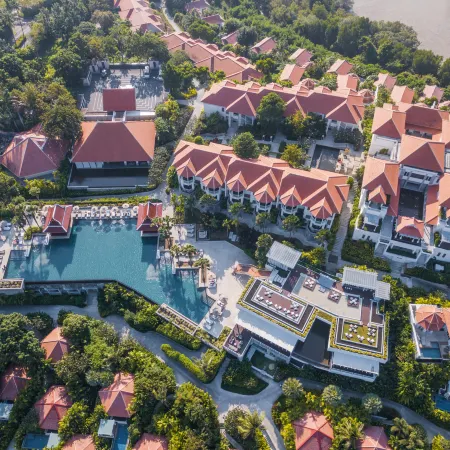 Amatara Welleisure Resort Отели рядом с достопримечательностью «Залив Макхам»