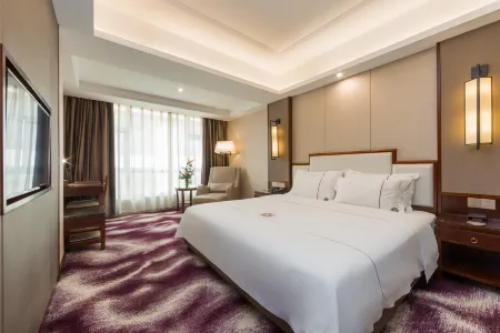 Tailian Hotel
