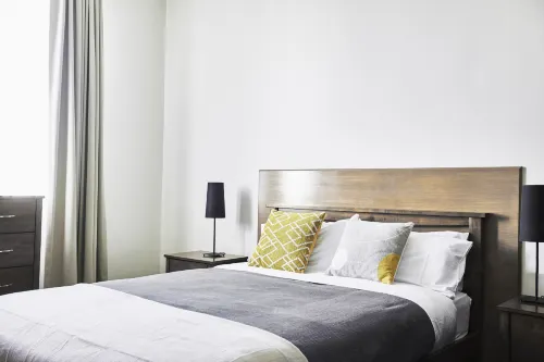 Plough Hotel Hotel di Altona North