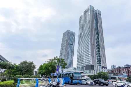 Yue Qingju Hotel (Chongqing North Railway Station)