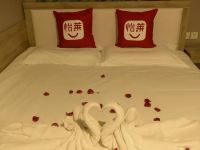 怡莱精品酒店(西安高新科技路地铁站店) - 舒适单床房