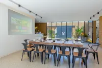 Puzhehei pure lake vision gloria hotel