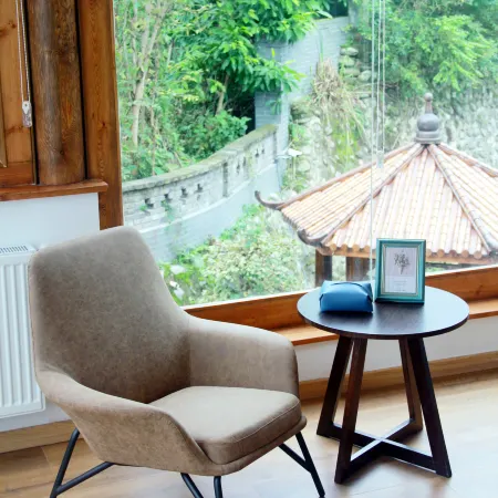 Dujiangyan Floating Spa Resort Villa