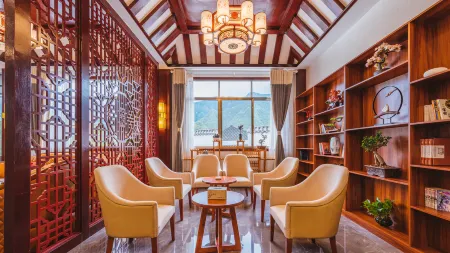 Floral Hotel · Auspicious Day Guesthouse Отели рядом с достопримечательностью «Meitan International Hotel Hot Spring»