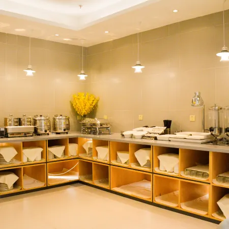 Home Inn Business Hotel (Benxi Railway Station Branch)