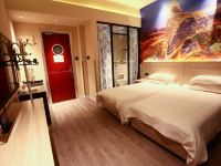 赛纳河酒店(北京天通苑立水桥地铁站店) - 高级双床房