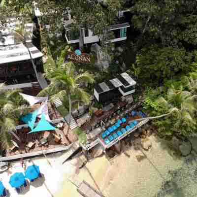 Alunan Resort Hotel Exterior
