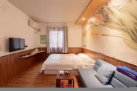 Huajian Hostel