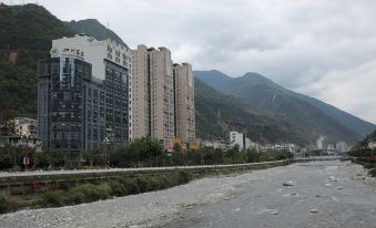 Tonghe Hotel