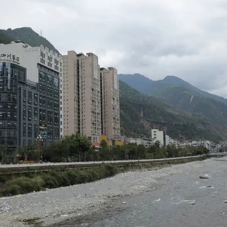 Tonghe Hotel