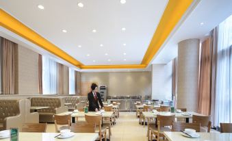 Vienna Hotel (Linzi Railway Station)