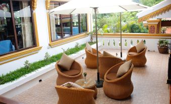 E-outfitting Vangthong Hotel