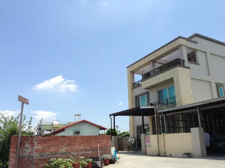 11 House