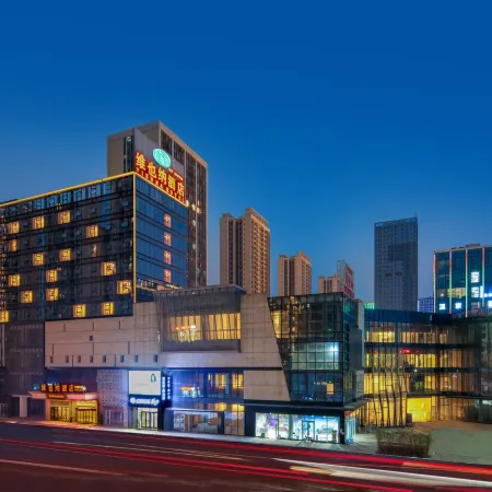Vienna Hotel (Zunyi Xinpu Riyuexingcheng Branch)