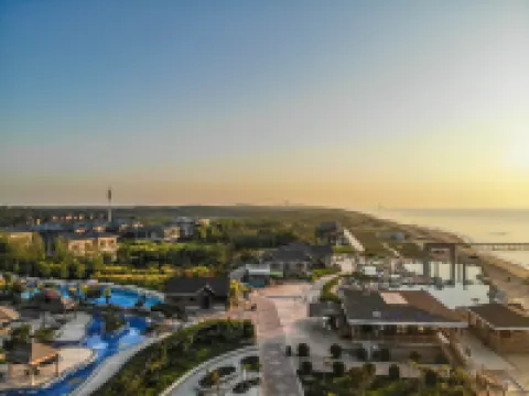 Fisher island Seaview Hot Spring Resort Hotels in Changli