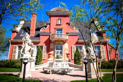 Old House Resort & Spa Hotel di 