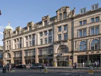 دابل تري باي هيلتون إدنبرة سيتي سنتر Hotels near قاعة أوشر