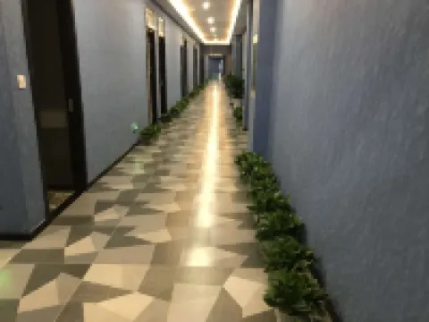 Shimen inn (shijiazhuang new railway station store)