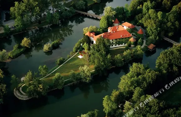 奇格勒奧託塞克酒店 - 羅萊夏朵