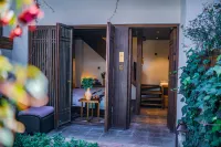 Yueyin · Art Designer Hotel in Lijiang Ancient City - bar