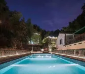 Nanshan Inn Hotel di Qimen County
